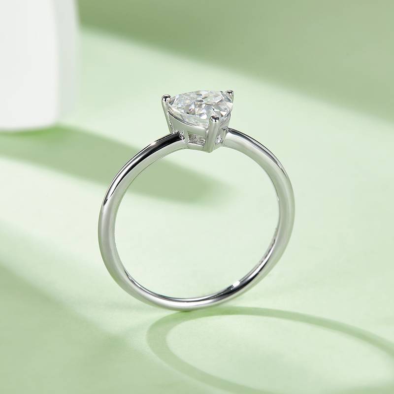 Classic三角形S925银镀白金MoissaniteWomen's Ring1.0ctD级